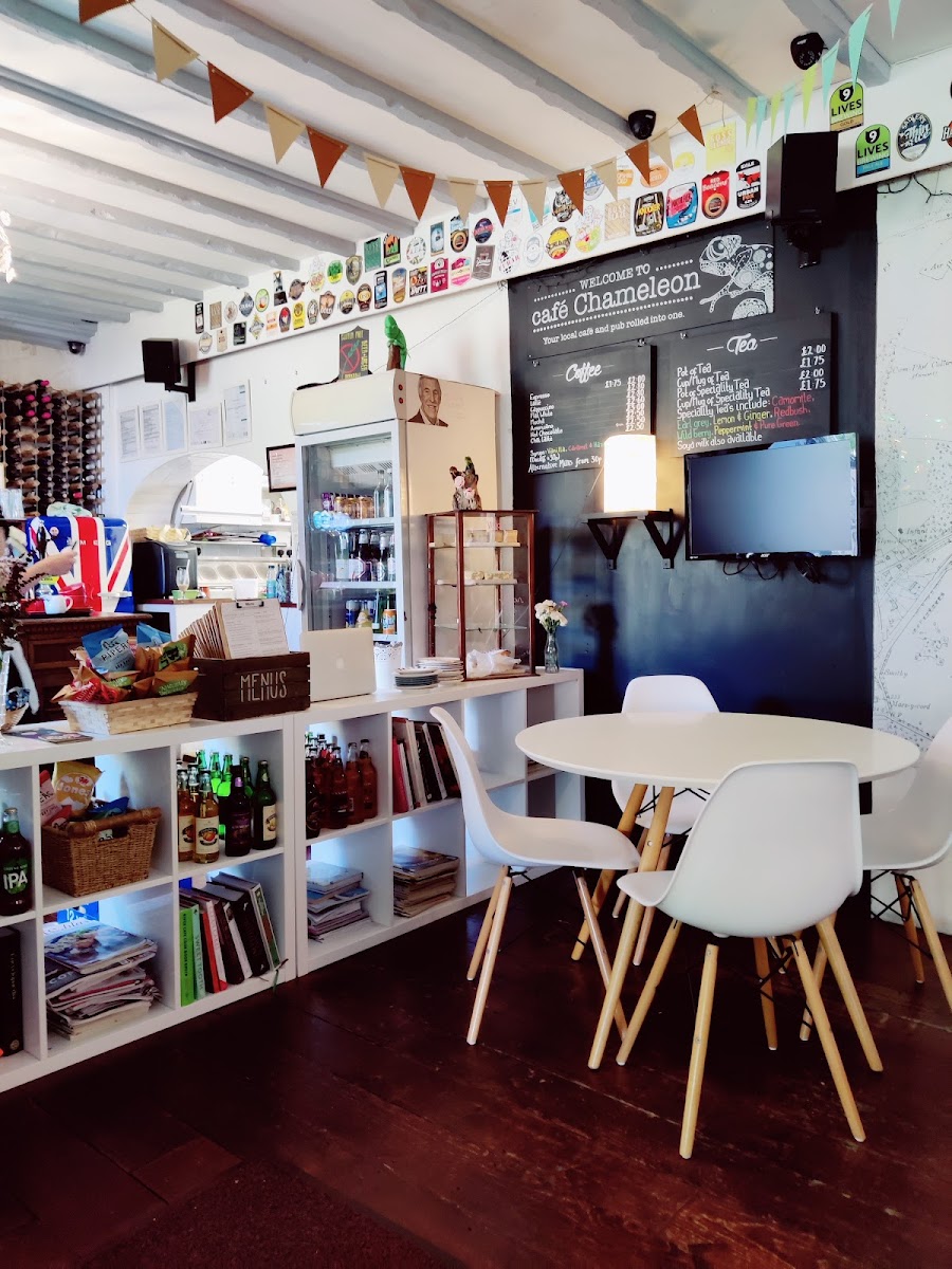 Cafe Chameleon @ The Gough Arms